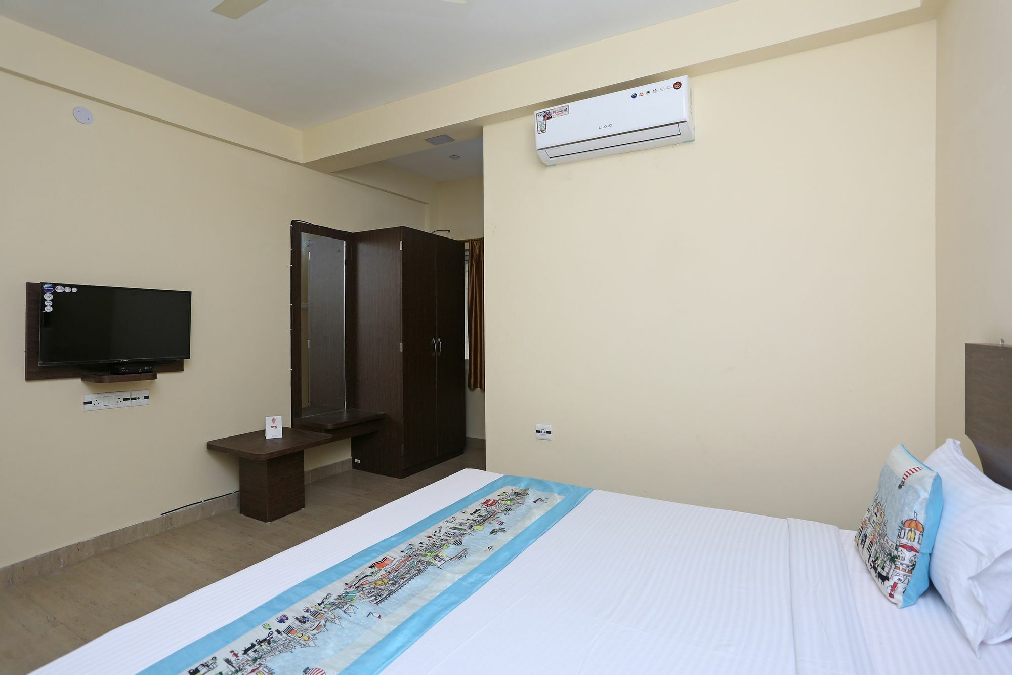 Oyo 11343 Hotel Sai International Bhubaneswar Exterior photo